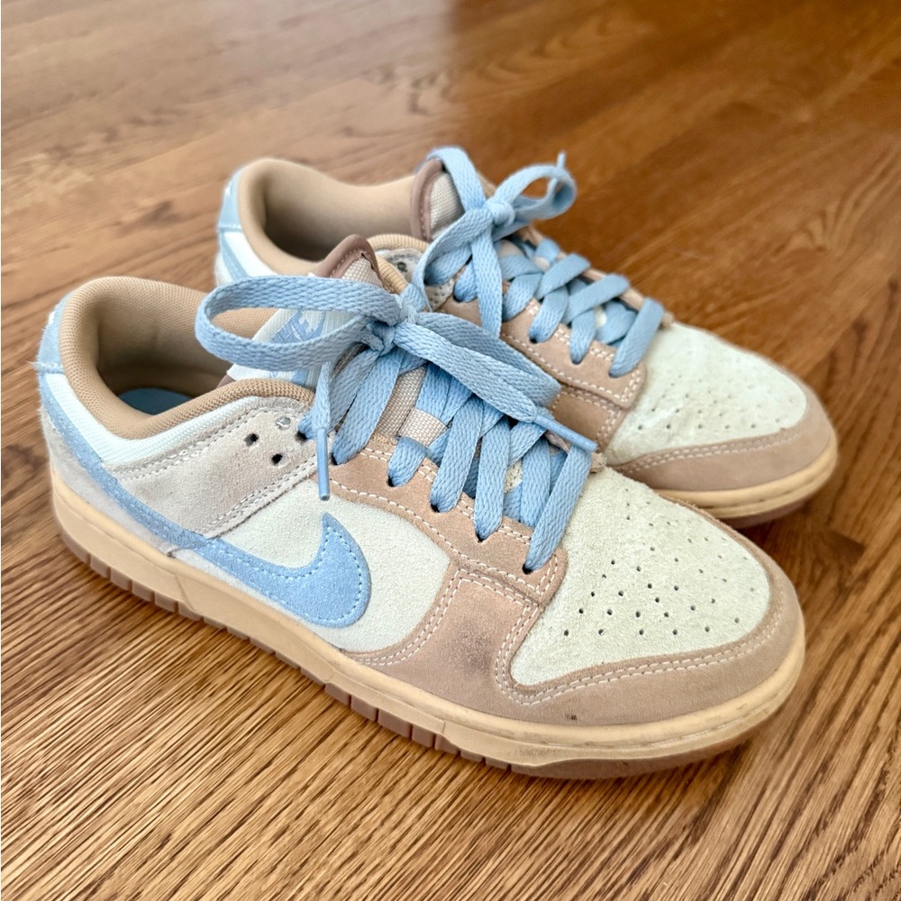 Nike Dunk Low coconut milk/light blue